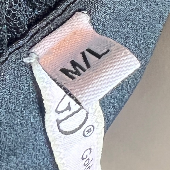 Mesh and Ready Cold Shoulder Top - Size M/L - Picture 8 of 9